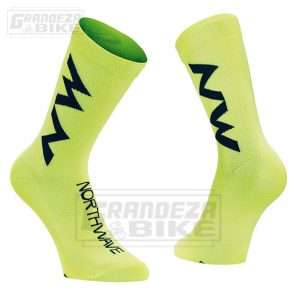 media-NW-Extreme-Air-Mid-fluo-negro